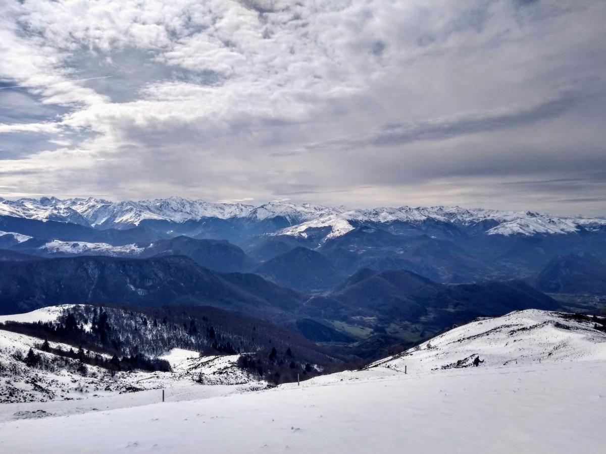 Appartamento Le Nopal Bleu Tarascon-sur-Ariège Esterno foto