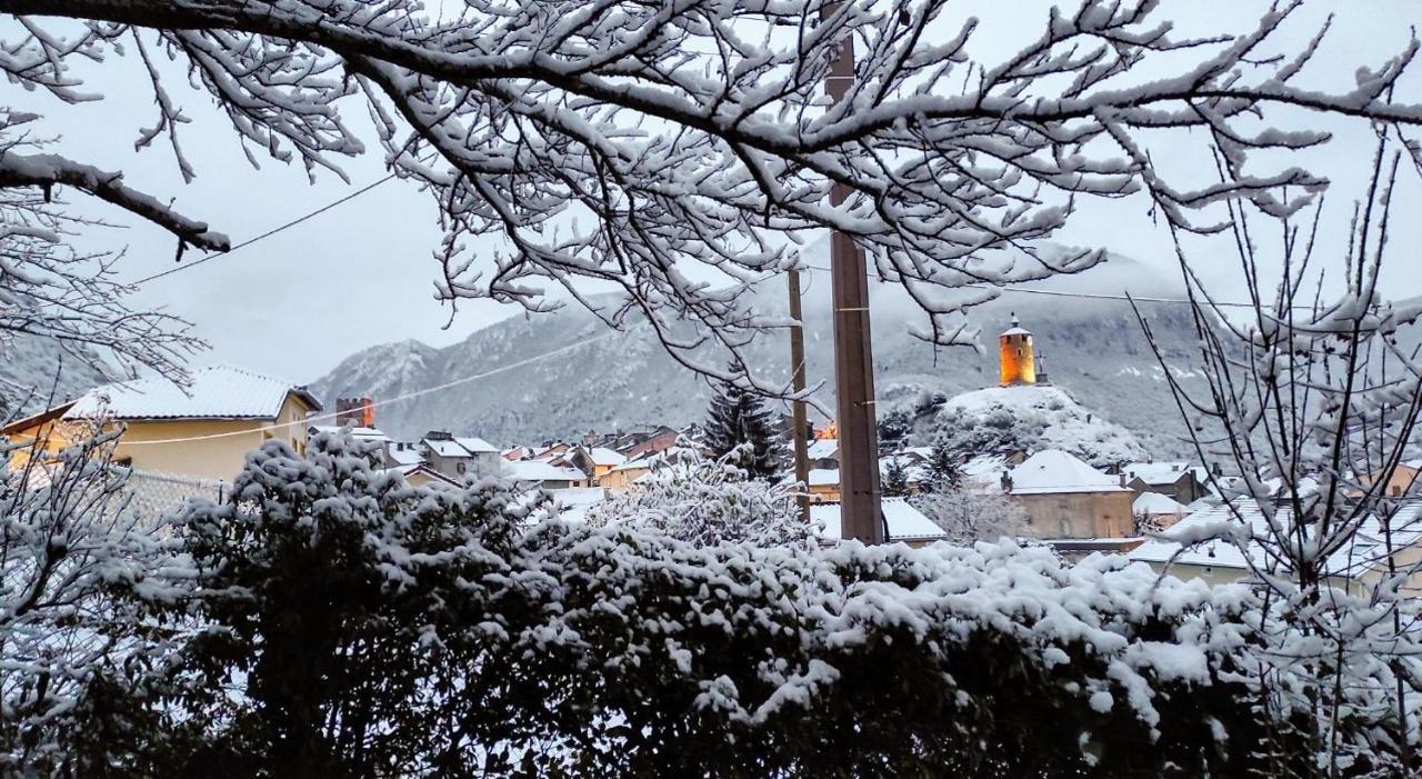 Appartamento Le Nopal Bleu Tarascon-sur-Ariège Esterno foto