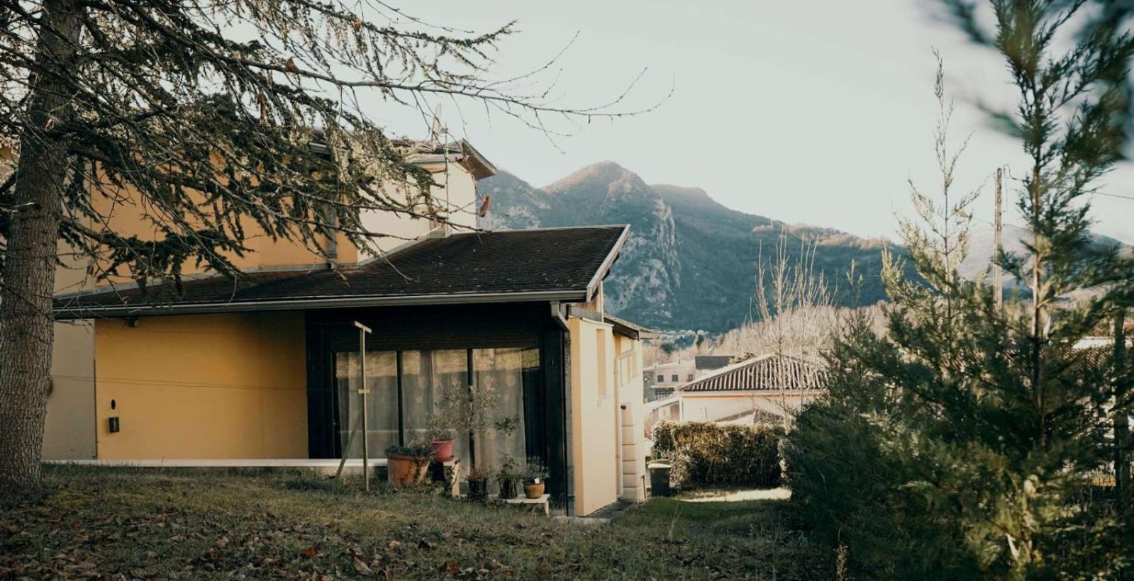 Appartamento Le Nopal Bleu Tarascon-sur-Ariège Esterno foto